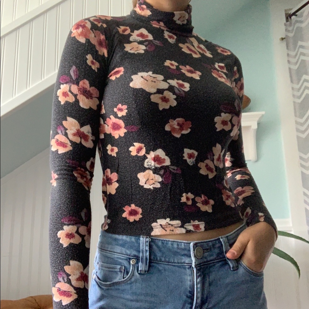 cropped floral turtleneck
